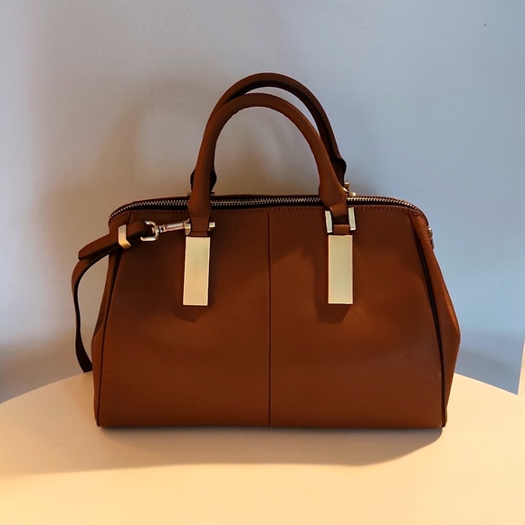 Unused Calvin Klein Camel Leather bag - Picture 2 of 2